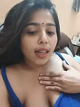 Stripchat Adult Video Chat of Cute-Simmi69