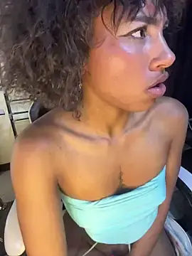Stripchat Free Live Porn of Zafiro_fire