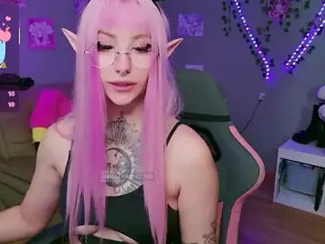Stripchat Watch Live Sex Cams of SweetJinks