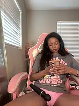 Stripchat Free Live Porn of mismialove