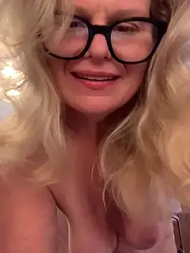 Stripchat Live Sex Cam of Love_Lee_xo