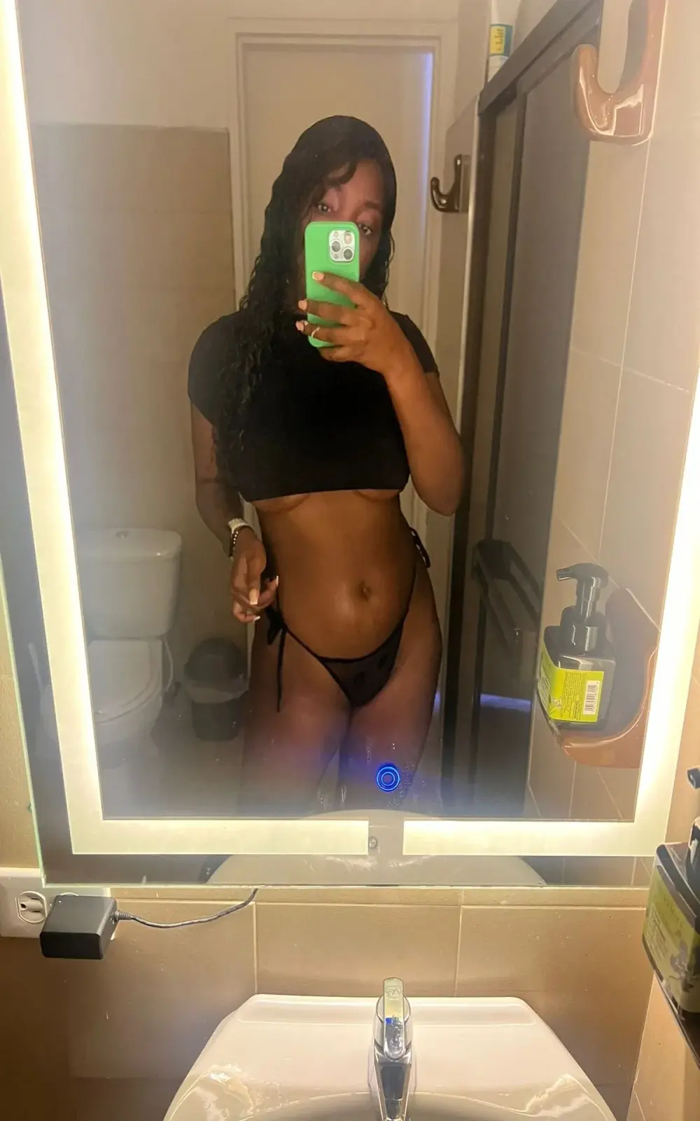 zoeethompson_cm