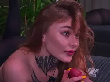 Stripchat Sex Cam of AriWild