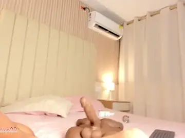 Stripchat Live Sex Cam of rubi_foxx22