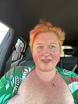 Stripchat Nude Webcam of BustyRedxx
