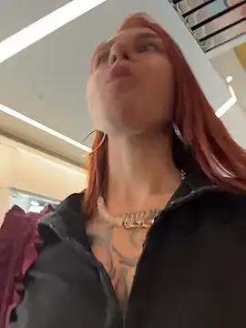 Stripchat Sex Cam of RosieDesire