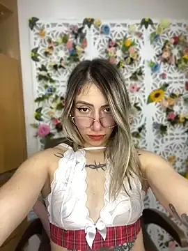 Stripchat Best live sex cam show of Branquinha_12