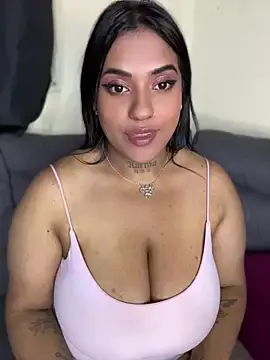 Stripchat Live Sex Cam of Nahomy-fire