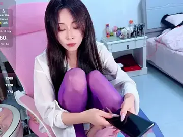 Stripchat Live Sex Cam of xiaogou_77