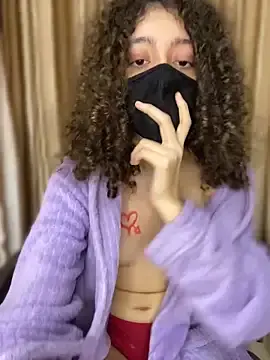 Stripchat Free Porn Cam of Ravennaxzx