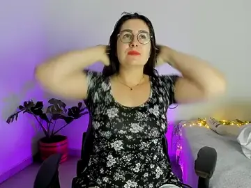 Stripchat Live Sex Cam of Susan_Foxx
