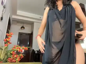 Stripchat Watch Live Sex Cams of Naira_fit