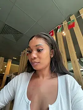 Stripchat Free Live Porn of ___Nessa
