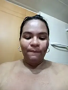 Stripchat Live Sex Cam of Julieta-tits