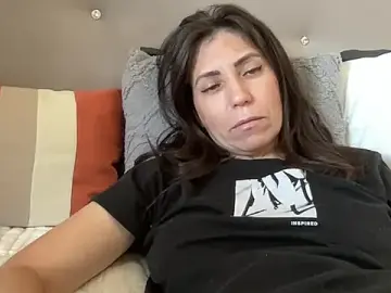 Stripchat Free Porn Cam of HotyWinter
