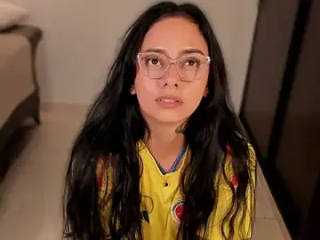 Stripchat Live Sex Cam of MiissCanela