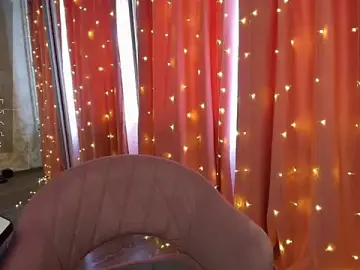 Stripchat Nude Webcam of Mia_Bows