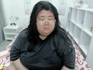 Stripchat Live Sex Cam of Nadine_asian