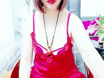 Stripchat Adult Webcam of Miu-Le
