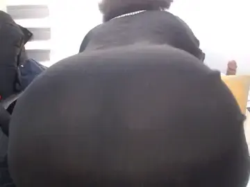 Stripchat Live Sex Cam of Foxybrownxx1