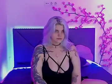 Stripchat Free Porn Cam of JoannLowe