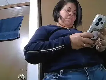 Stripchat Live Sex Cam of Veronica_missbigg