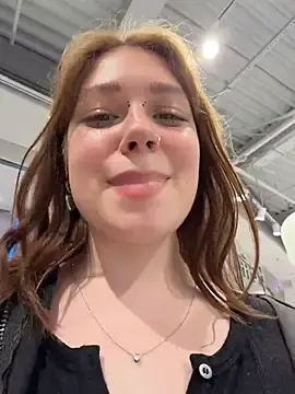 Stripchat Live Sex Cam of lucy-joy