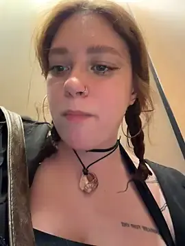 Stripchat Free Live Porn of lucy-joy