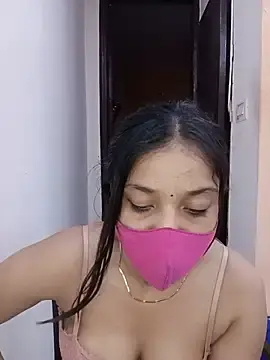 Stripchat Nude Webcam of Cute_Rakhi8