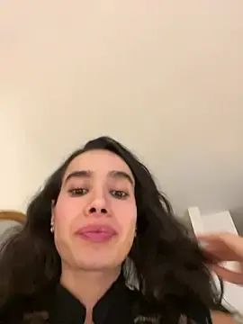 Stripchat Live Sex Cam of Irish_Collins