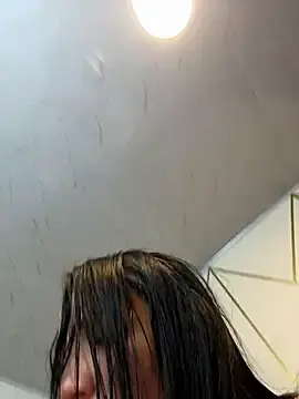 Stripchat Adult Webcams of SQUIRTINGQUEEN11