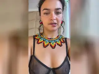 Xlovecam Watch Live Sex Cams of LucyySky