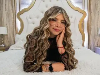 Xlovecam Live Sex Cam of RileyAngel