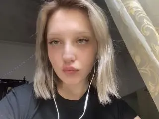 Xlovecam Adult Video Chat of SashaSmithe