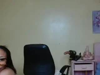 Xlovecam Live Porn of LolaSavage