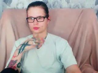 Xlovecam Adult Webcam of TattooDolly