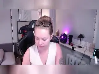 Xlovecam Adult Webcams of HollyCandyX