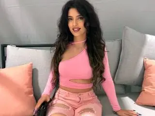 Xlovecam Free Live Porn of HeidiCandyx