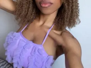 Xlovecam Live Sex Cam of Ninah69