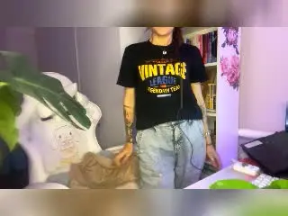 Xlovecam Live Sex Cam of PreciousLambrecht