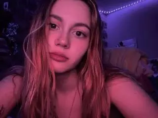 Xlovecam Sex Cam of RaynaClayman