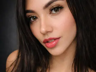 Xlovecam Live Sex of SofieWhite