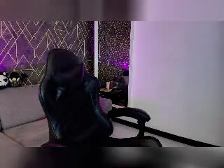 Xlovecam Sex Chat of TaharaRomanov