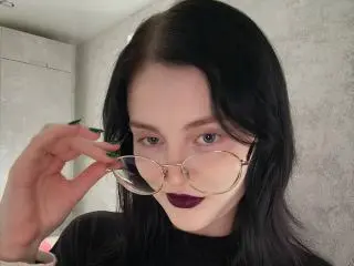 Xlovecam Sex Cam of MakedaRiedell