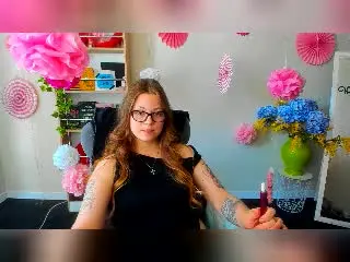 Xlovecam Live Sex of KarKutie
