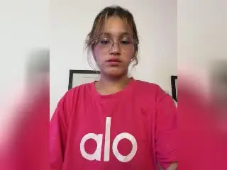 Xlovecam Sex Chat of ElodieGardner