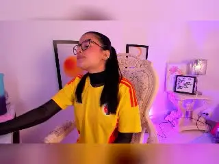 Xlovecam Nude Webcam of IrisBlair