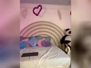 Xlovecam Nude Webcam of CelesteMorel