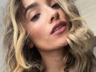 Xlovecam Best Webcam of AdharaCooperr