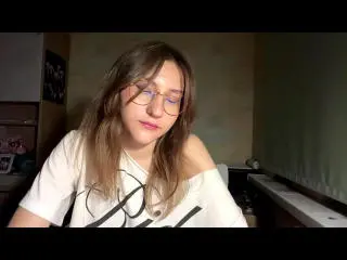 Xlovecam Live Sex Cam of LenoreSchontz